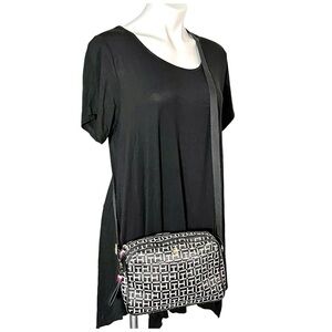Tommy Hilfiger Classic Logo Crossbody Black/White